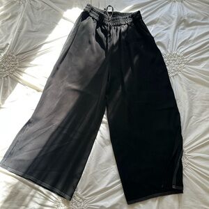 Black Wide Leg Cropped Pant